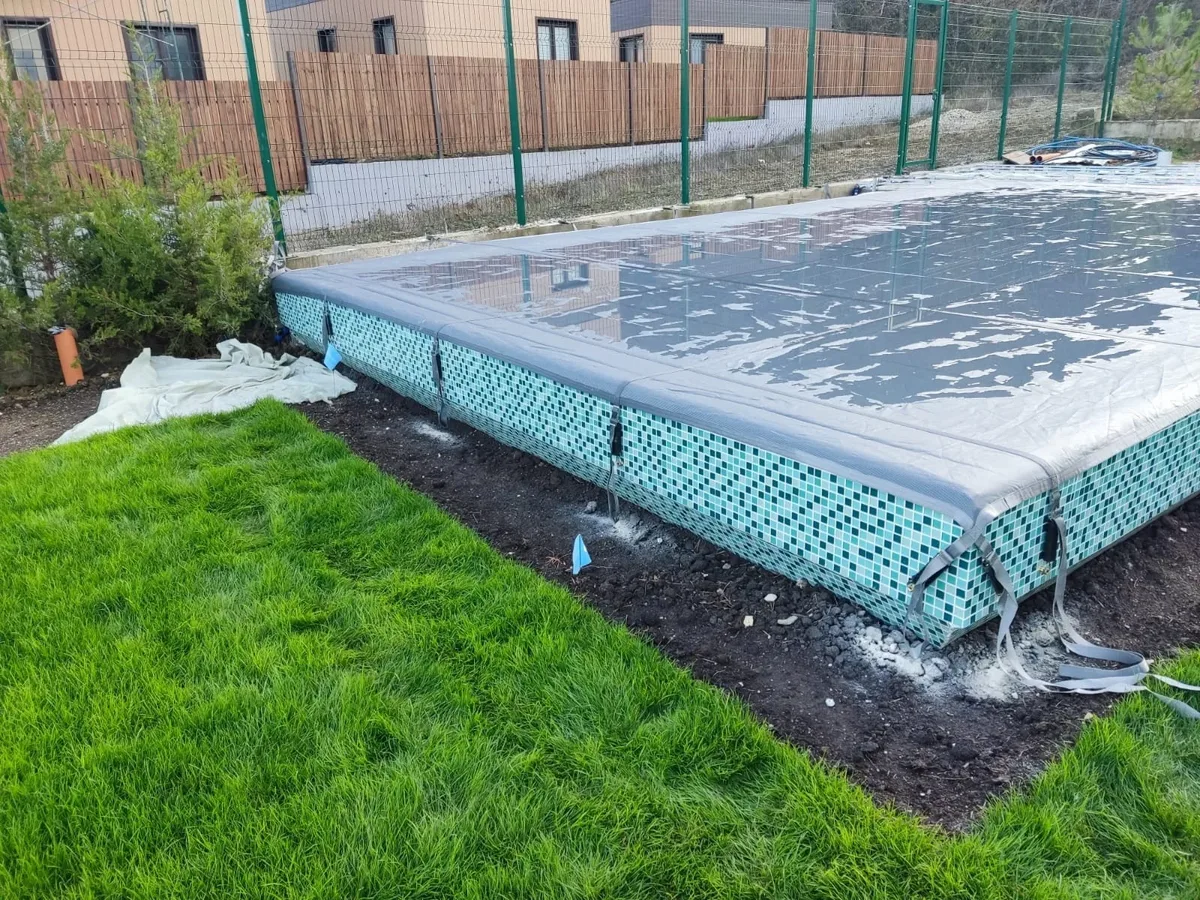 Батутное покрывало на бассейне в Коломне